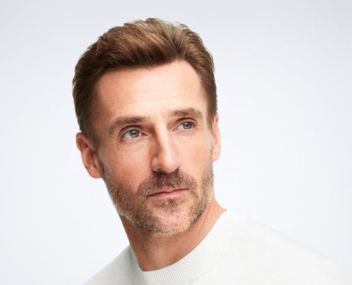 Definizione del profilo il lifting non invasivo per l'area sotto il mento